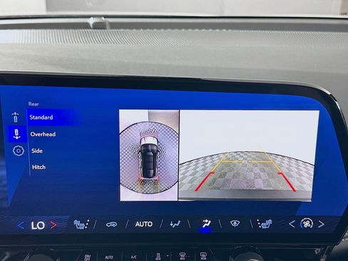 Used 2024 Chevrolet Blazer EV LT image 22