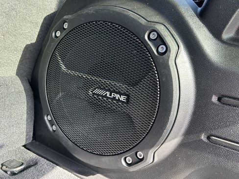 Used 2023 Jeep Wrangler Unlimited Sahara w/ Cold Weather Group image 34