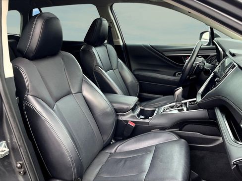 Used 2020 Subaru Outback Limited image 21