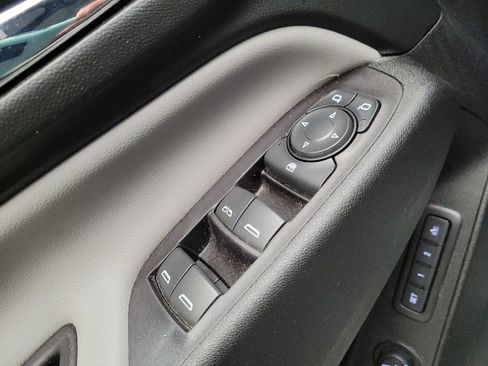 Used 2018 Chevrolet Equinox Premier AWD/4WD image 27