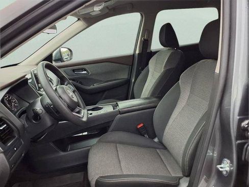 Used 2023 Nissan Rogue SV FWD image 15
