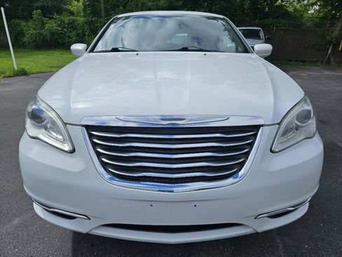 Used 2012 Chrysler 200 LX FWD image 4
