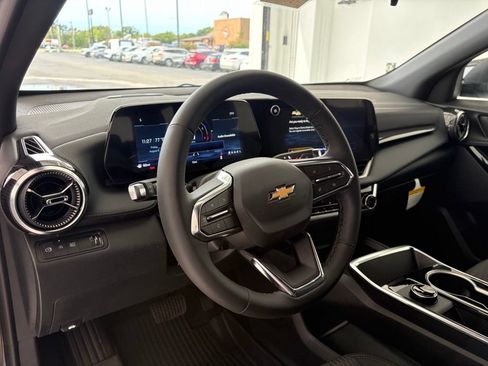 New 2027 Chevrolet Equinox LT w/ LPO, Floor Liner Package FWD image 2