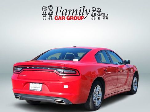 Used 2022 Dodge Charger SXT RWD image 4
