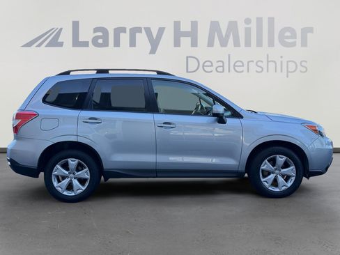 Used 2015 Subaru Forester 2.5i Premium AWD/4WD image 6