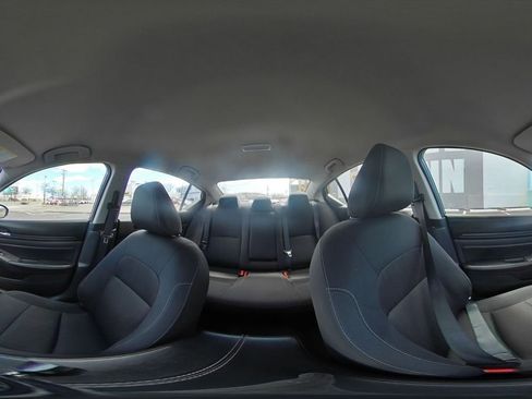 Used 2025 Nissan Altima 2.5 SV FWD image 40