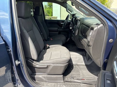 Used 2020 Chevrolet Silverado 1500 Custom w/ Custom Value Package AWD/4WD image 6