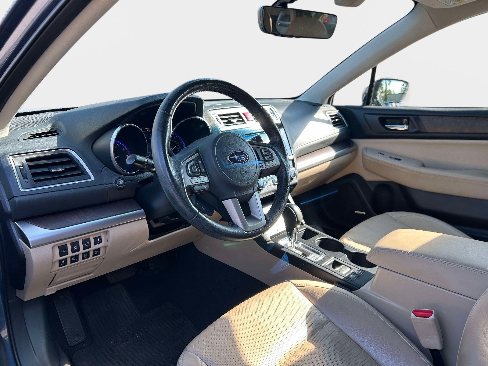 Used 2017 Subaru Outback 2.5i Limited AWD/4WD image 12