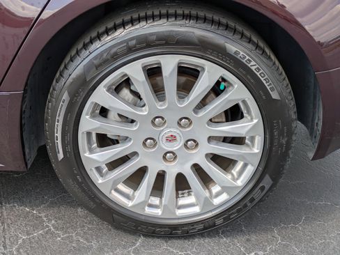 Used 2010 Cadillac CTS Premium image 9