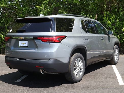 Used 2023 Chevrolet Traverse LT w/ LPO, Floor Liner Package AWD/4WD image 9