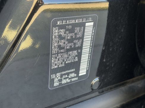 Used 2023 Nissan Armada SL w/ Captain's Chairs Package image 31