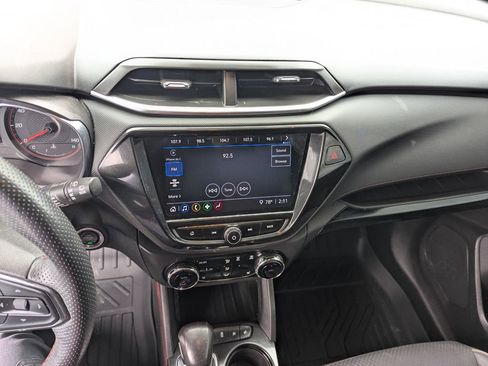 Used 2022 Chevrolet TrailBlazer RS w/ Sun and Liftgate Package FWD image 19