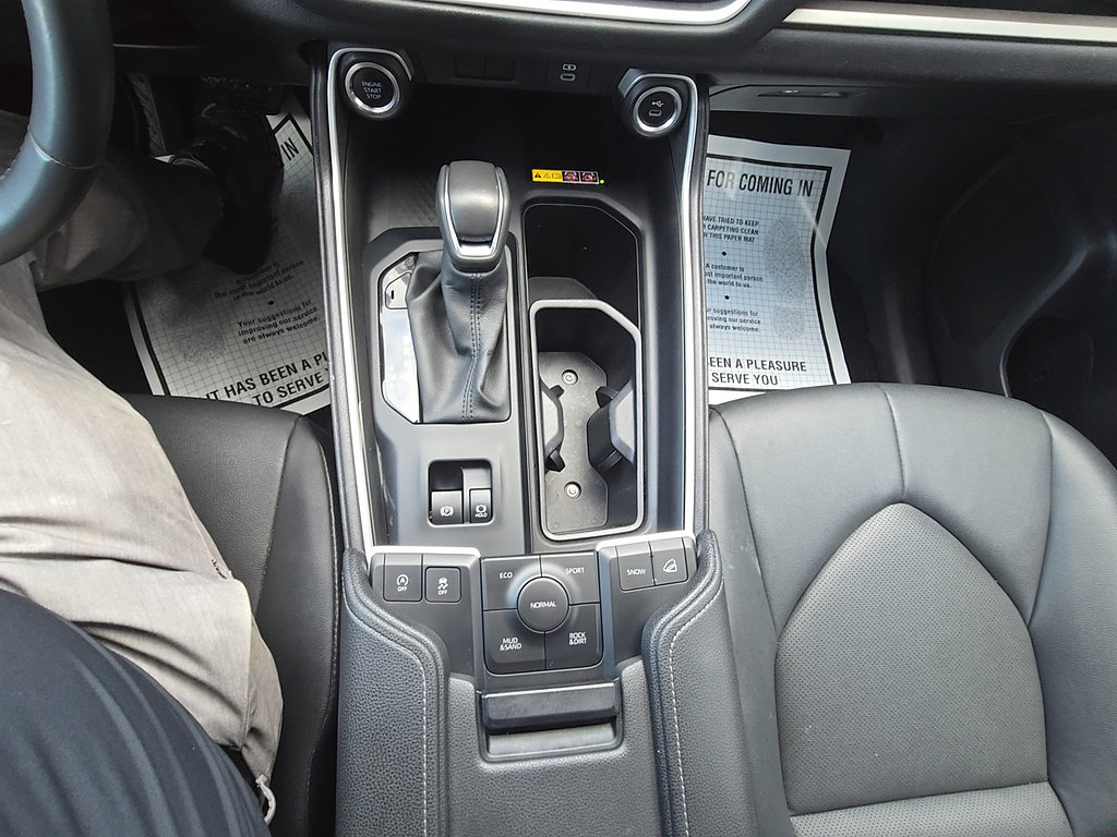 Certified 2025 Toyota Grand Highlander AWD image 16