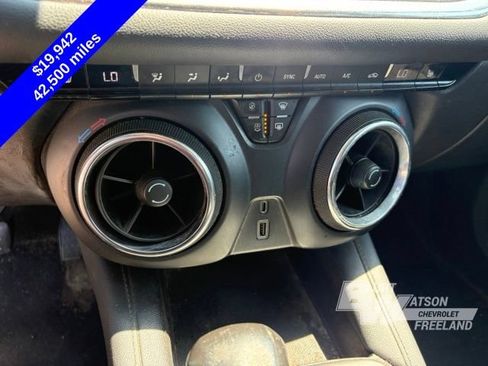 Used 2019 Chevrolet Blazer LT FWD image 23