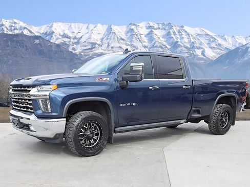 Used 2020 Chevrolet Silverado 3500 LTZ w/ LTZ Premium Package image 2