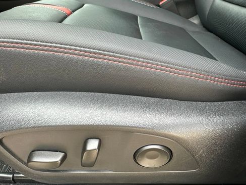 Used 2026 Chevrolet Traverse RS w/ LPO, Floor Liner Package FWD image 5