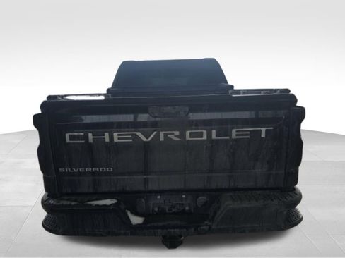 Used 2022 Chevrolet Silverado 1500 LT w/ Protection Package image 5