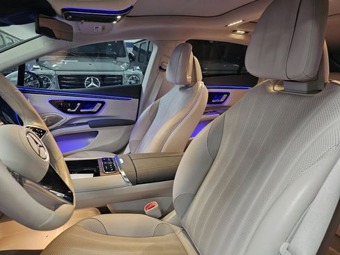 Used 2023 Mercedes-Benz EQS 580 4MATIC Sedan image 6