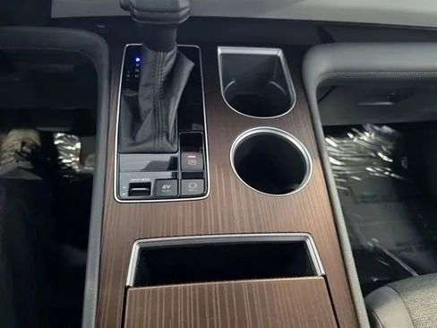 Used 2021 Toyota Sienna LE image 36