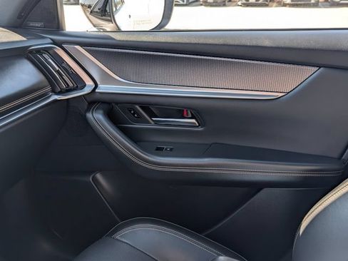 Certified 2025 MAZDA CX-70 Plug-In Hybrid w/ Premium Plus AWD/4WD image 27