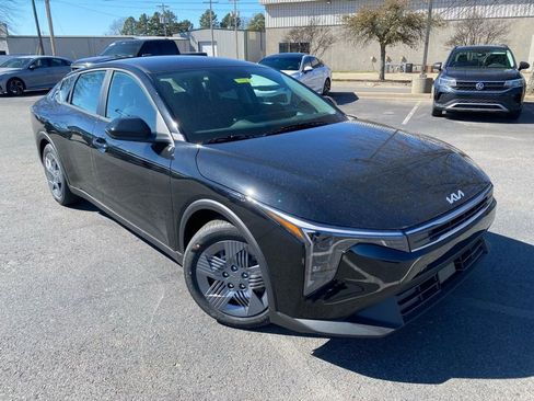 New 2026 Kia K4 LX image 2
