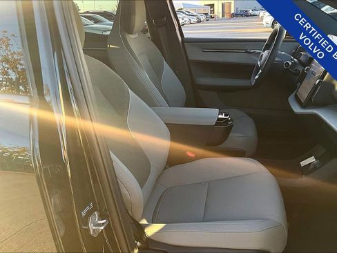 Certified 2025 Volvo EX30 Plus w/ Climate Package image 10