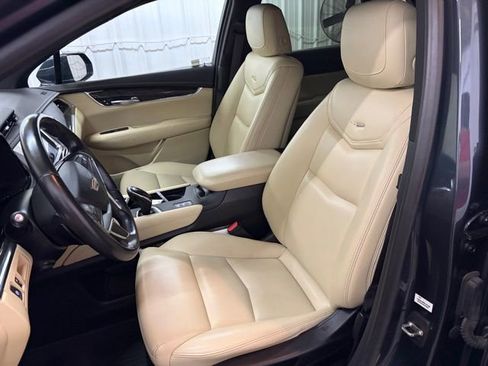 Used 2019 Cadillac XT5 AWD image 35