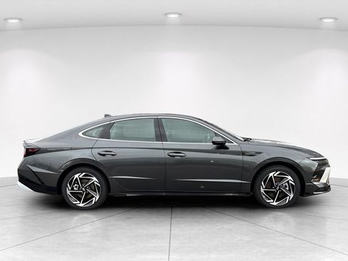 New 2026 Hyundai Sonata SEL FWD image 3