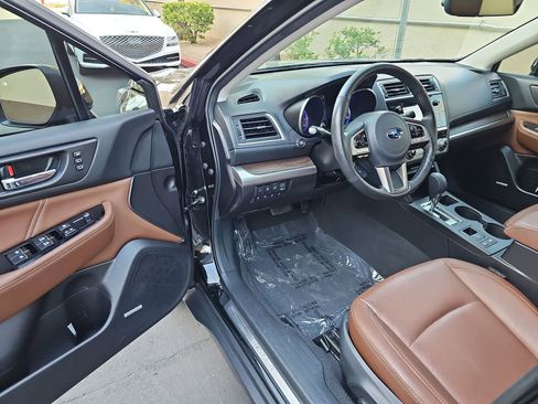 Used 2017 Subaru Outback 3.6R Touring w/ Popular Package #5A image 10