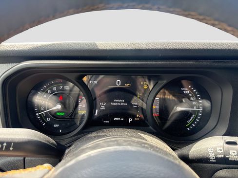 Used 2024 Jeep Wrangler Unlimited AWD/4WD image 17