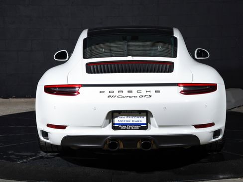 Used 2019 Porsche 911 Carrera GTS RWD image 18