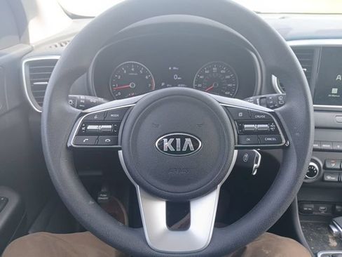 Used 2022 Kia Sportage LX FWD image 9