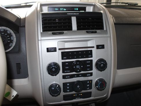 Used 2009 Ford Escape XLT FWD image 15
