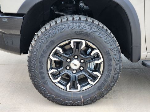 New 2026 Chevrolet Silverado 1500 ZR2 w/ LPO, Dark Essentials Package AWD/4WD image 11