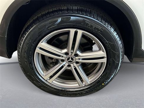 Certified 2022 Mercedes-Benz GLC 300 4MATIC image 8