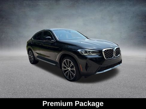 Used 2025 BMW X4 xDrive30i w/ Premium Package AWD/4WD image 9