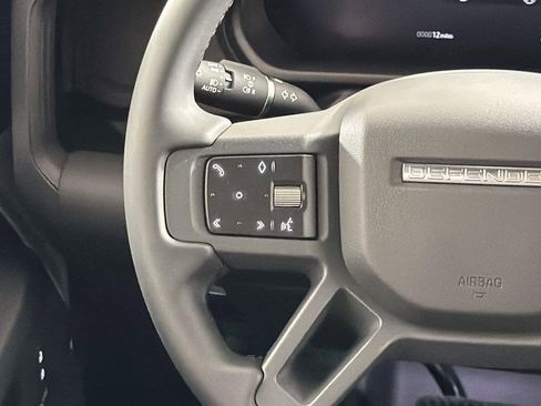 New 2026 Land Rover Defender 110 X-Dynamic SE image 10