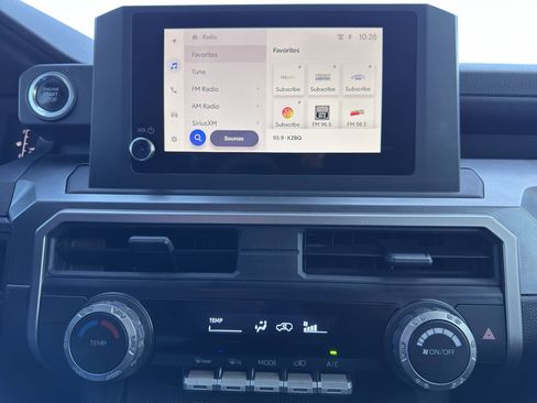 Certified 2025 Toyota 4Runner SR5 AWD/4WD image 15
