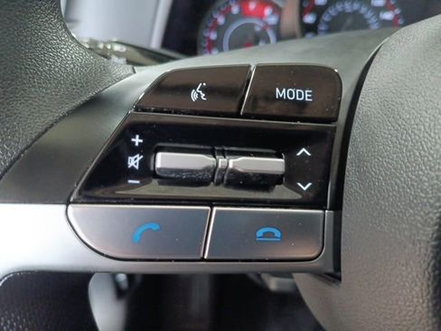 Used 2023 Hyundai Elantra SEL image 23