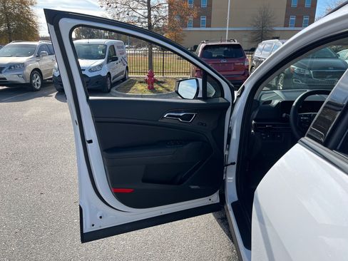 New 2026 Kia Sportage SX image 15