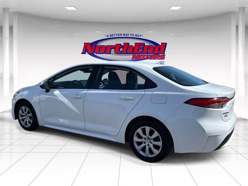 Used 2020 Toyota Corolla LE image 5