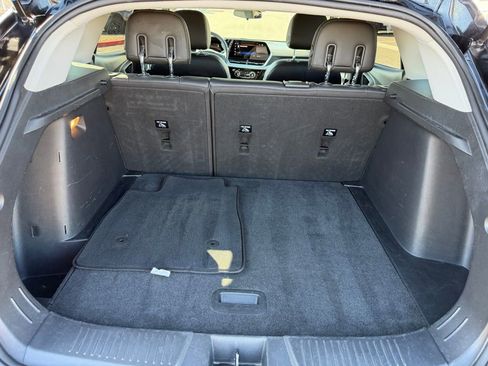 Used 2024 Chevrolet Trax LT image 17