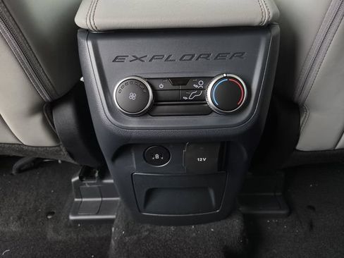 New 2026 Ford Explorer Active w/ Active Comfort Package RWD image 18