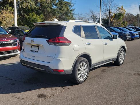 Used 2019 Nissan Rogue SV image 6