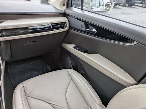 Certified 2022 Lincoln Nautilus Reserve w/ Class II Trailer Tow Package FWD image 16