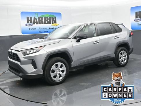 Used 2022 Toyota RAV4 LE FWD image 1