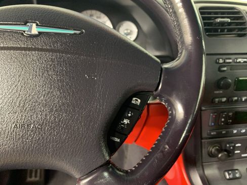 Used 2004 Ford Thunderbird image 20