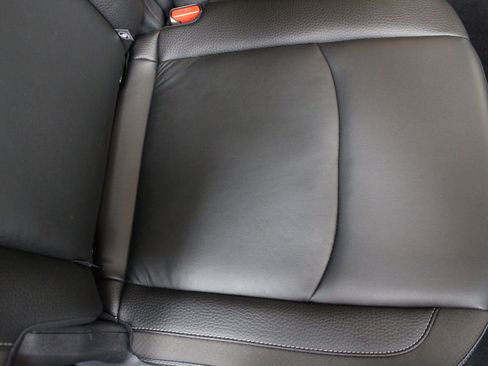 Used 2023 Nissan Pathfinder SL AWD/4WD image 26