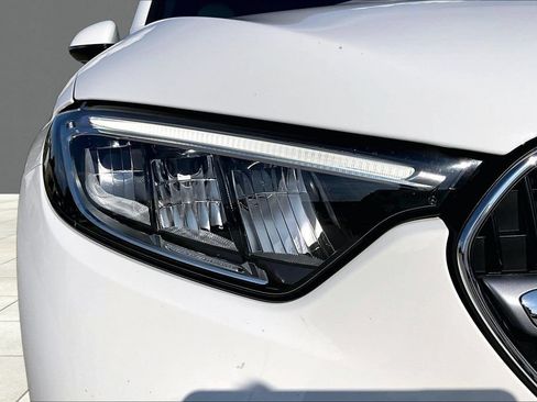 Used 2024 Mercedes-Benz GLC 300 4MATIC image 29