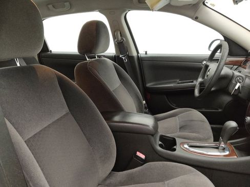 Used 2010 Chevrolet Impala LS image 21
